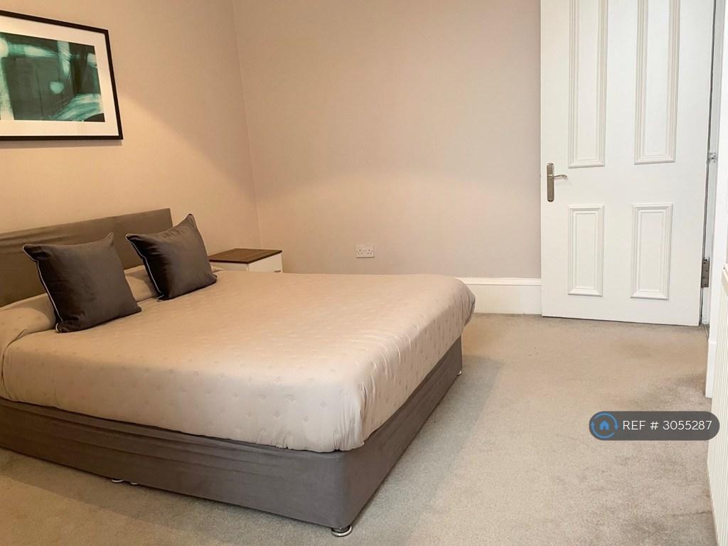 Apartment in Glasgow - View 4