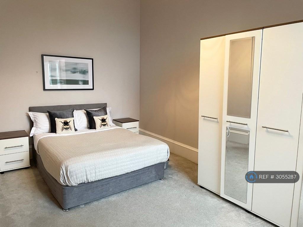 Apartment in Glasgow - View 5