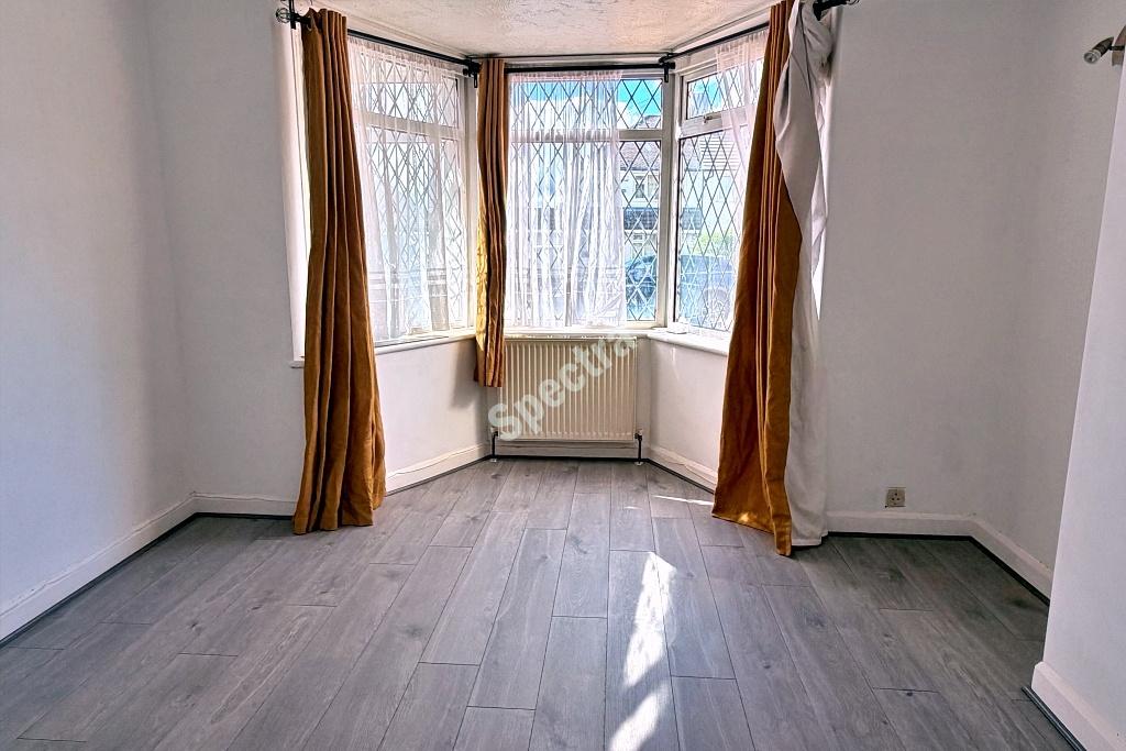 House in Sandwell, West Midlands - More