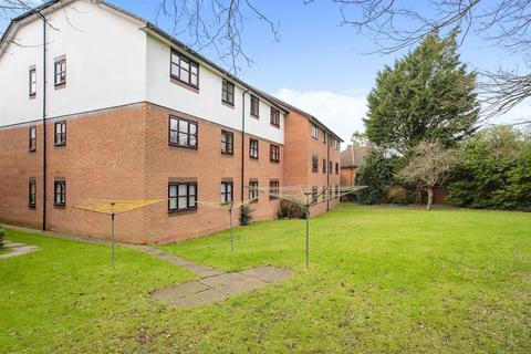 Studio to rent, King Georges Avenue Argyle Court, Watford, WD18