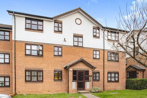 Studio to rent, King Georges Avenue Argyle Court, Watford, WD18