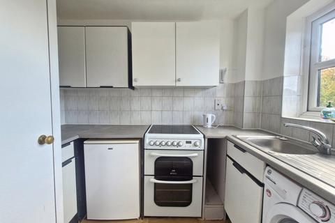 Studio to rent, King Georges Avenue Argyle Court, Watford, WD18