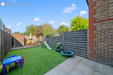 2 bedroom end of terrace house for sale, Park Road, Hackbridge, Surrey