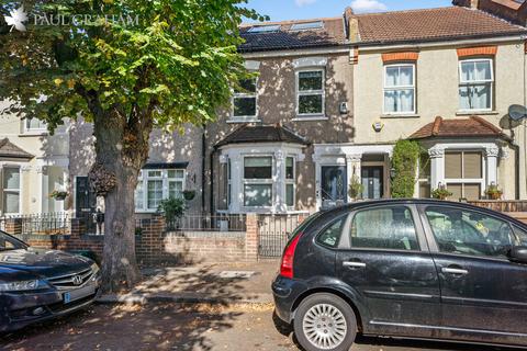 4 bedroom terraced house for sale, Mellows Road, Wallington