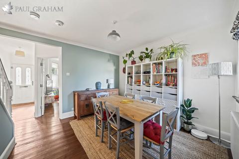 4 bedroom terraced house for sale, Mellows Road, Wallington