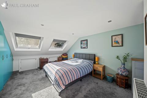4 bedroom terraced house for sale, Mellows Road, Wallington
