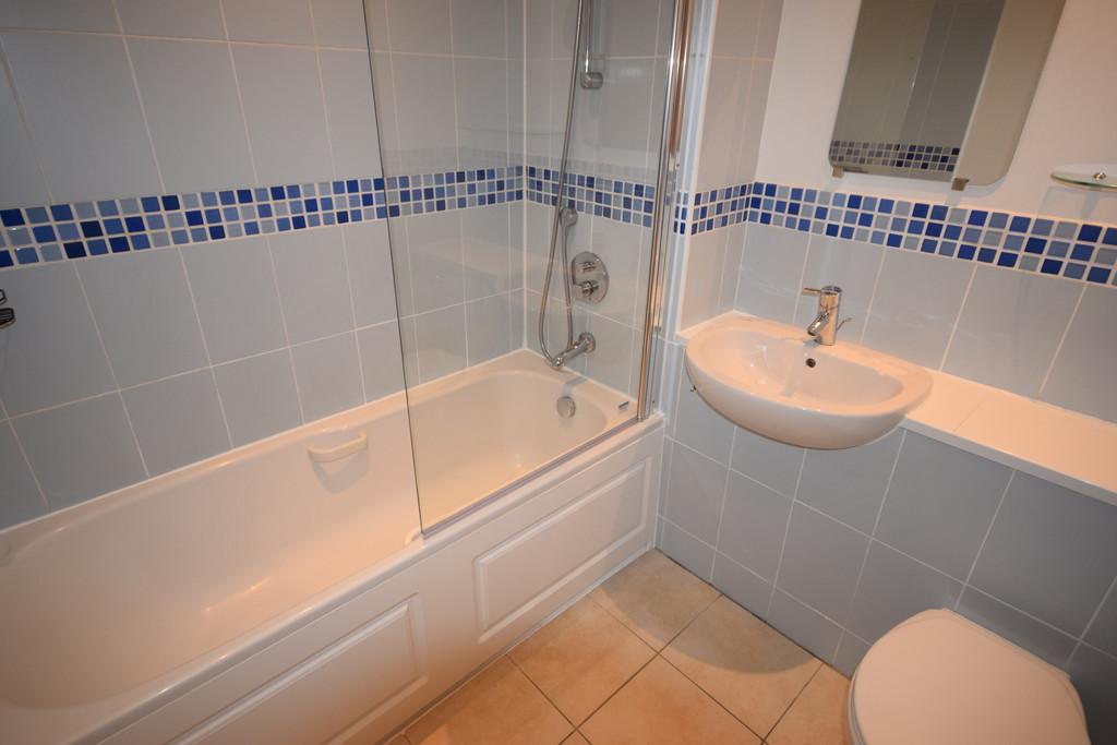 Apartment in Birmingham, West Midlands - View 4