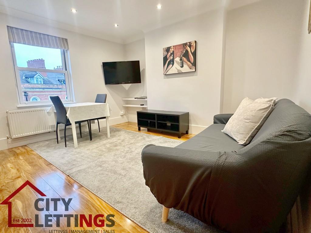 Apartment in Arboretum - View 2
