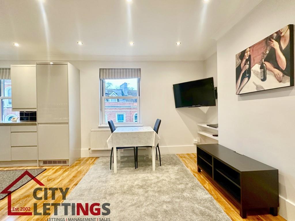 Apartment in Arboretum - View 5