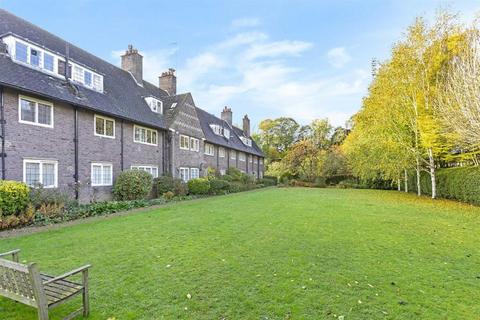 1 bedroom flat for sale, Waterlow Court Heath Close Hampstead Garden Suburb NW11