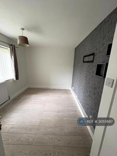 2 bedroom flat to rent, Eccles, Manchester, M30