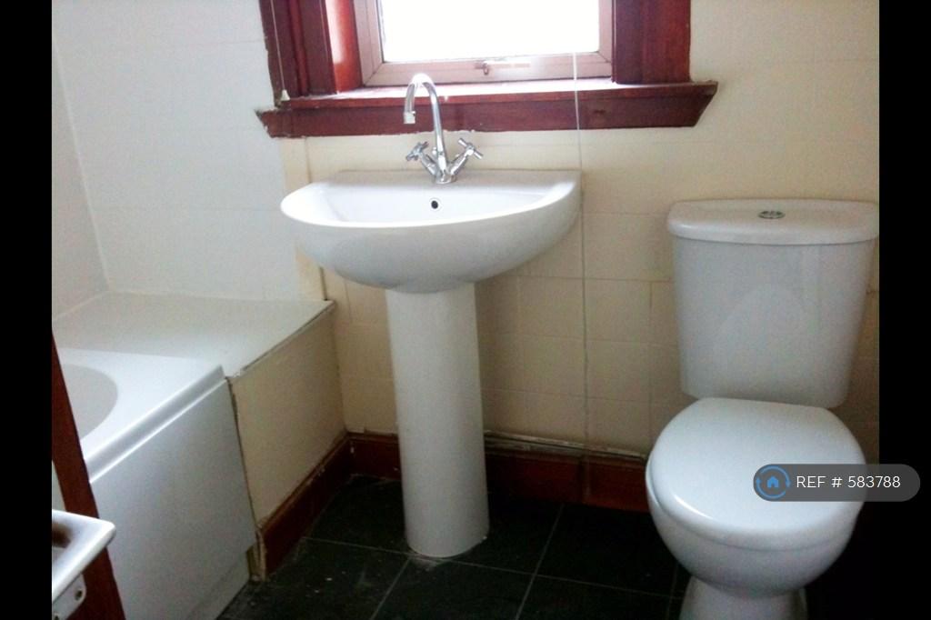 Apartment in Glasgow - View 2