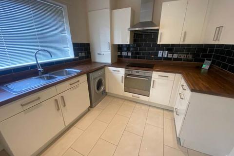 3 bedroom semi-detached house to rent, Raynville Walk, West Yorkshire LS13