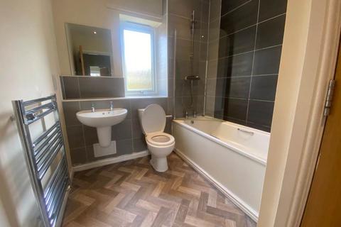 3 bedroom semi-detached house to rent, Raynville Walk, West Yorkshire LS13