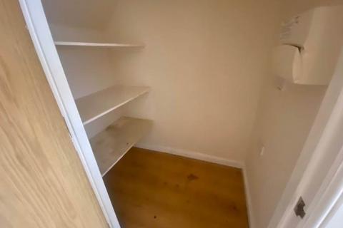 3 bedroom semi-detached house to rent, Raynville Walk, West Yorkshire LS13