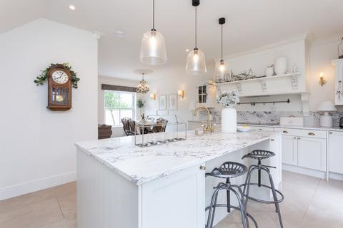 4 bedroom detached house for sale, Preston Road, Longridge, PR3