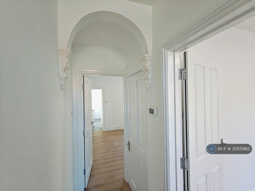 Apartment in Reading, Newtown - View 3