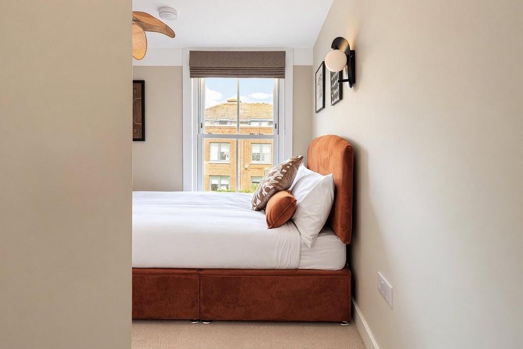 Apartment in Cambridgeshire - View 4