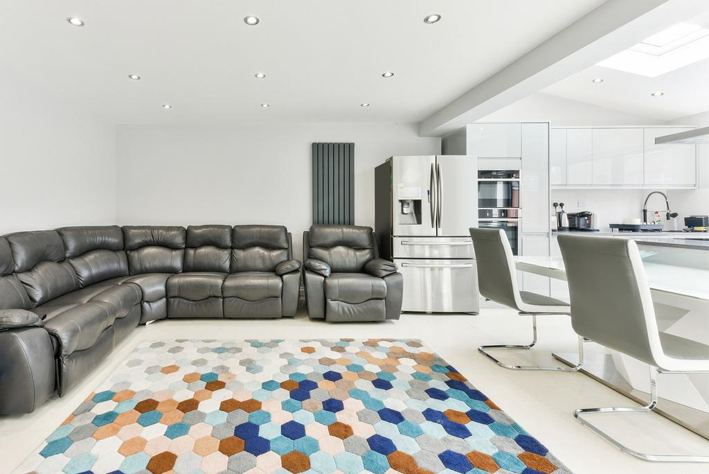 House in London - View 2