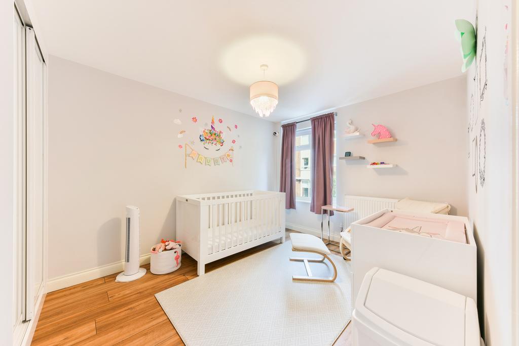 House in London - View 4