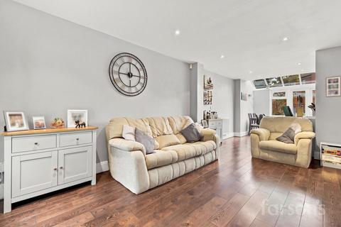 3 bedroom terraced house for sale, De Paul Way, Brentwood, CM14
