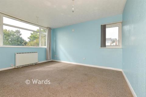 2 bedroom flat for sale, Halstead Close, Canterbury CT2