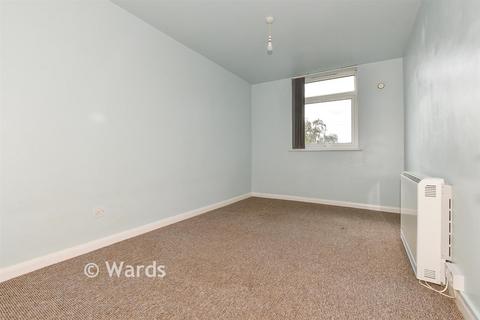 2 bedroom flat for sale, Halstead Close, Canterbury CT2