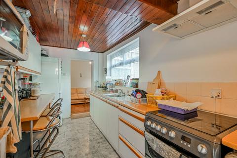 2 bedroom terraced house for sale, Stoneydown Avenue, Walthamstow, London, E17