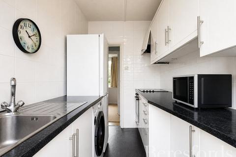 2 bedroom apartment for sale, Upminster Road, Hornchurch, RM11