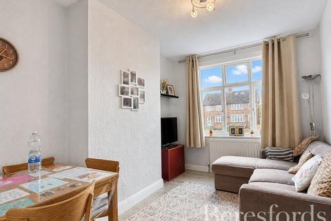 2 bedroom apartment for sale, Upminster Road, Hornchurch, RM11