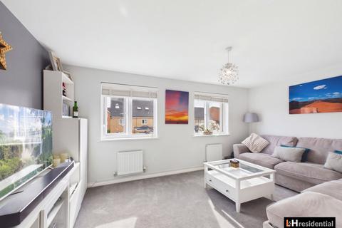 4 bedroom terraced house for sale, Lyndhurst Walk, Borehamwood WD6