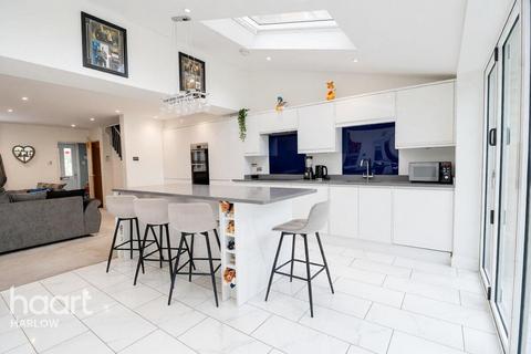 2 bedroom semi-detached house for sale, Mallards Rise, Harlow