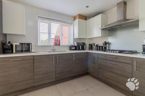 4 bedroom detached house for sale, Monarch Close, Wickford SS11