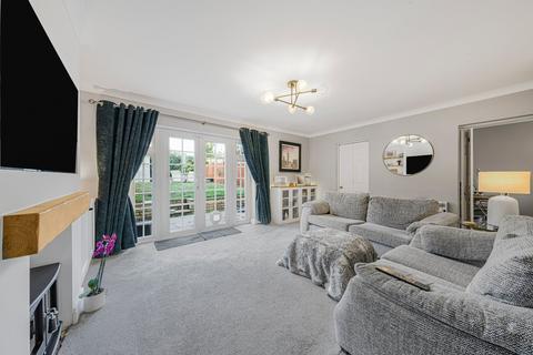 3 bedroom end of terrace house for sale, Charlotte Close, Bexleyheath, DA6