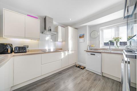 3 bedroom end of terrace house for sale, Charlotte Close, Bexleyheath, DA6