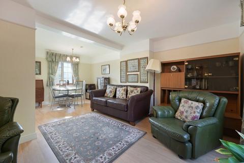 3 bedroom terraced house for sale, Downland Close, Epsom Downs