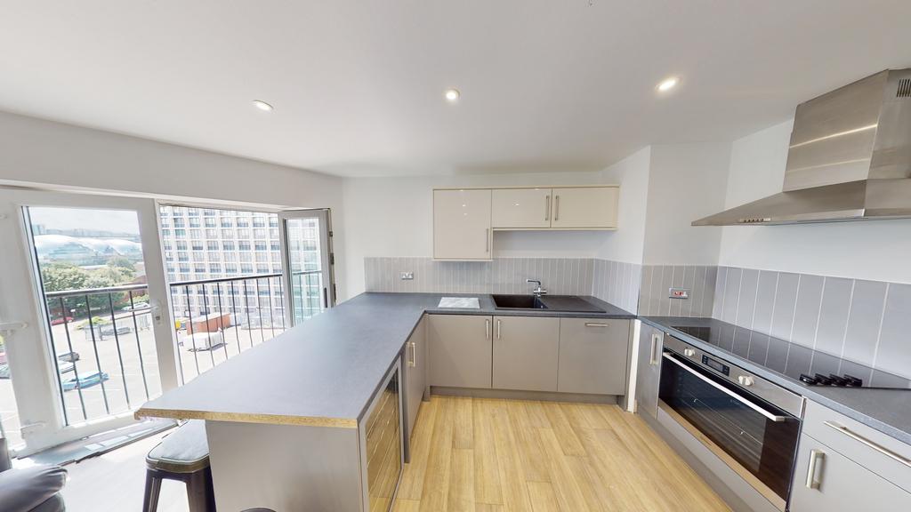 Apartment in Newcastle upon Tyne - View 3