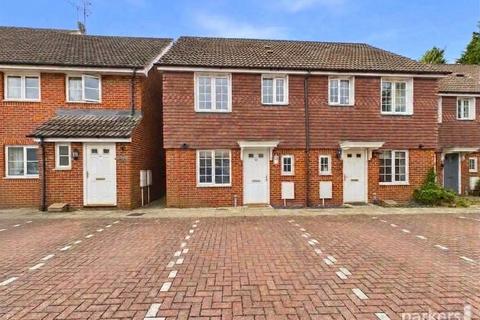 3 bedroom semi-detached house for sale, Wayside, Wokingham RG41