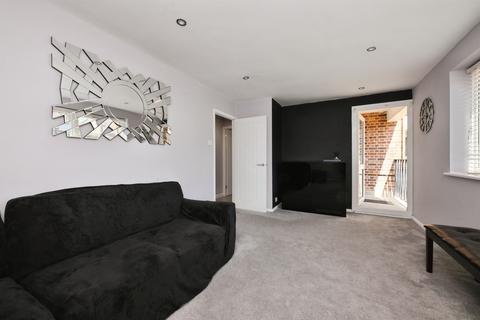 1 bedroom ground floor flat for sale, Highmill, Ware