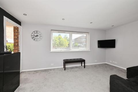 1 bedroom ground floor flat for sale, Highmill, Ware
