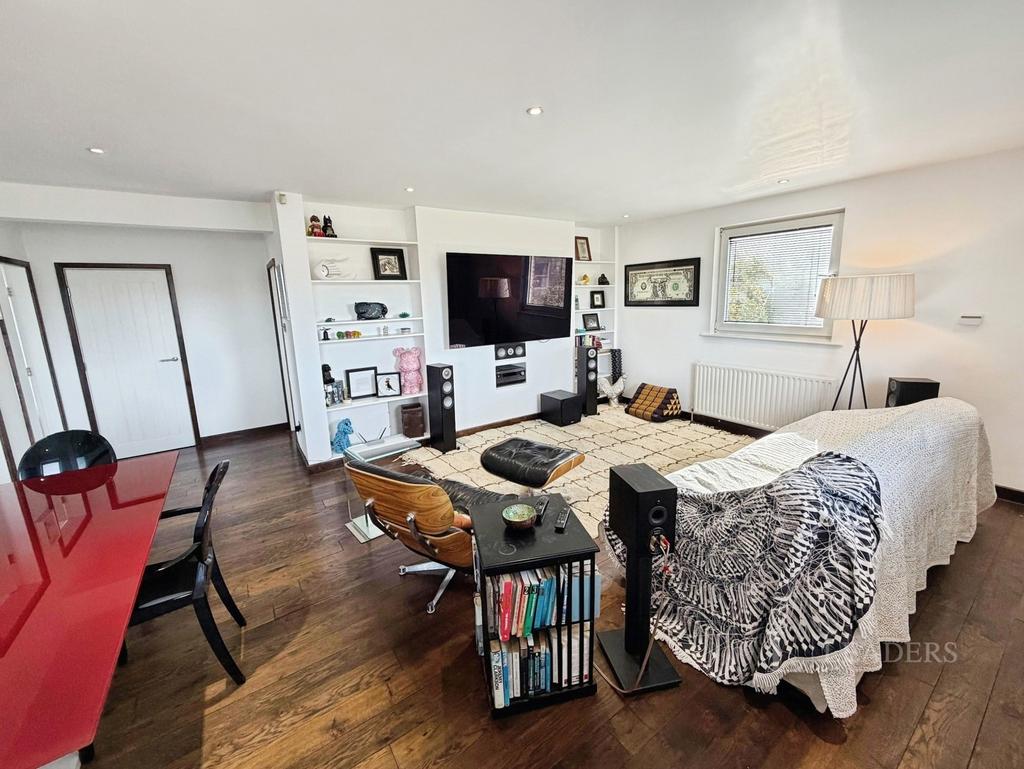 Apartment in Sheffield, Kenwood, Sharrow - More