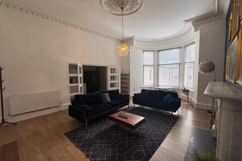 3 bedroom flat to rent, High Calside, Renfrewshire PA2