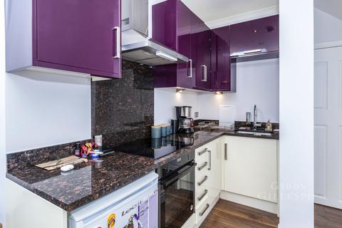 1 bedroom flat to rent, High Street, Uxbridge, UB8