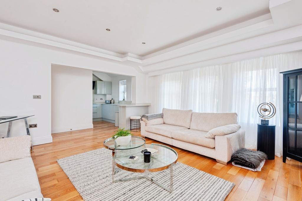 Apartment in Merseyside - More