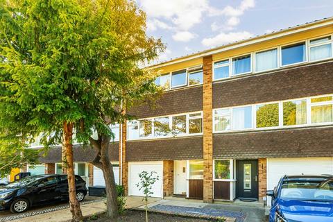 3 bedroom terraced house for sale, Breamwater Gardens, Ham TW10