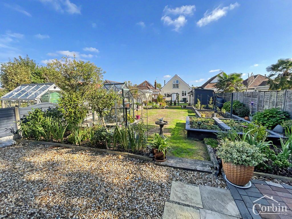 House in Redhill - View 2