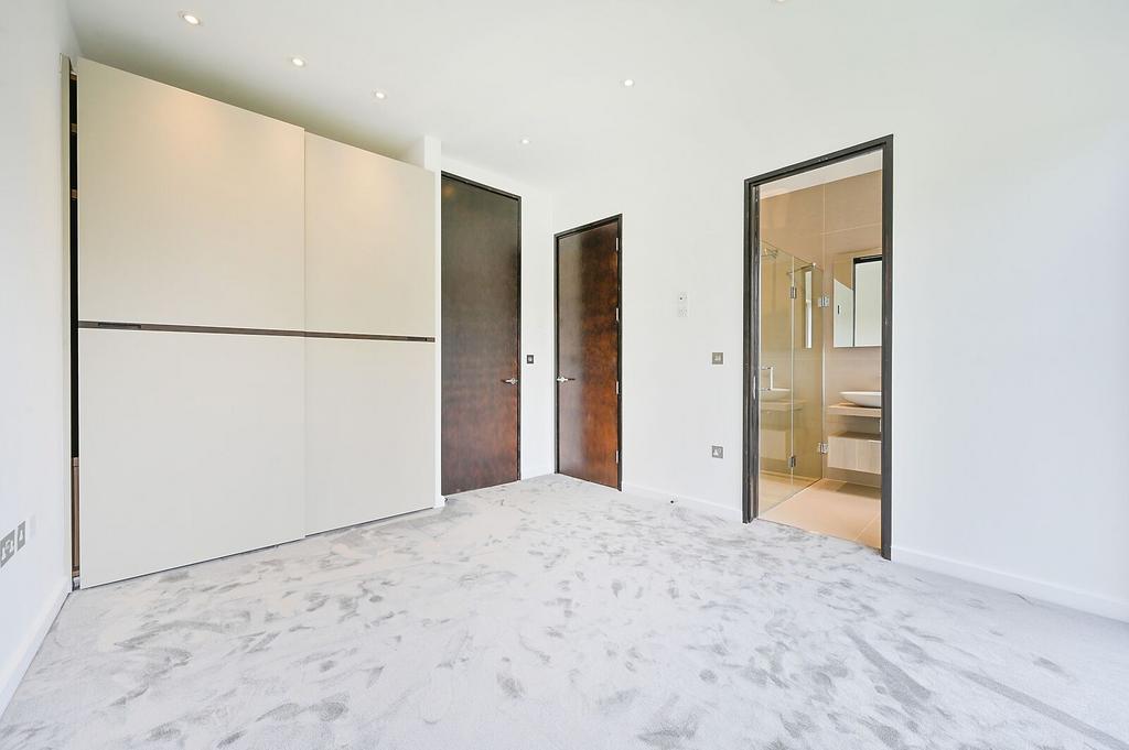 House in London - View 5
