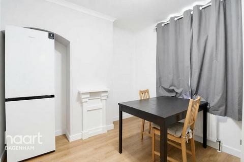 2 bedroom terraced house for sale, Lillechurch Road, DAGENHAM