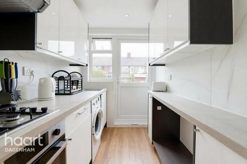 2 bedroom terraced house for sale, Lillechurch Road, DAGENHAM
