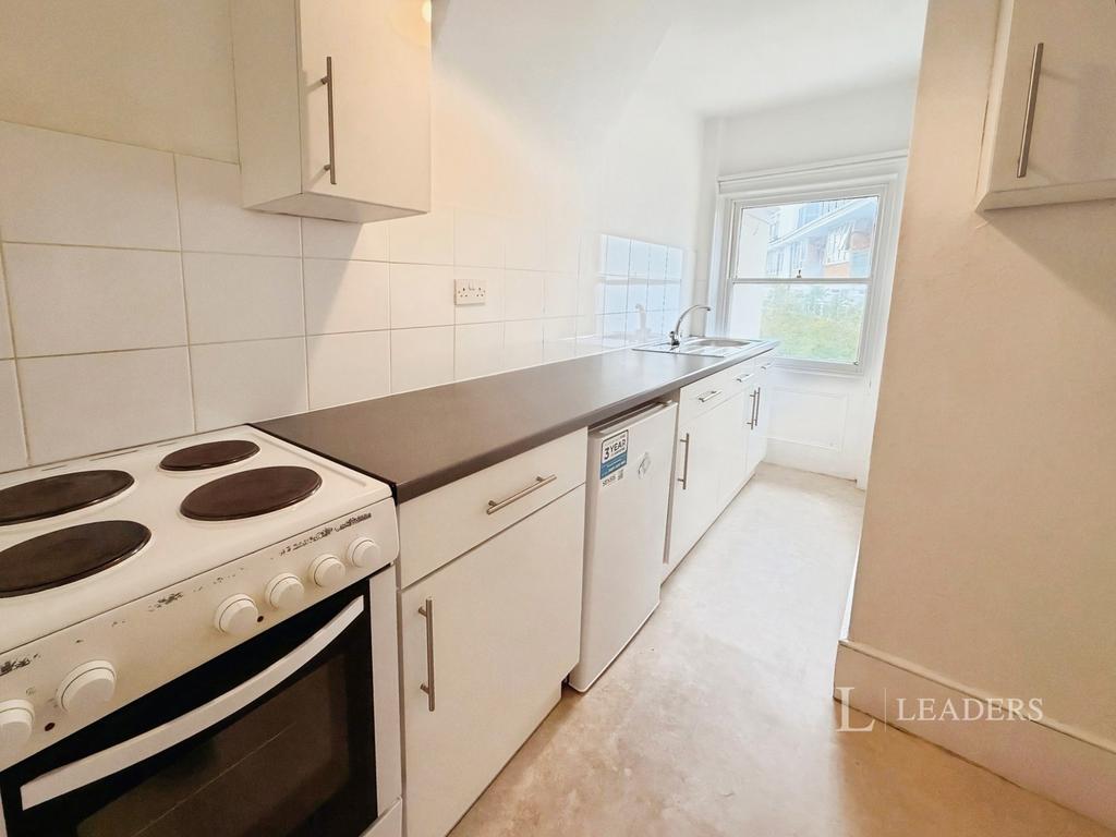 House in Brighton - View 5